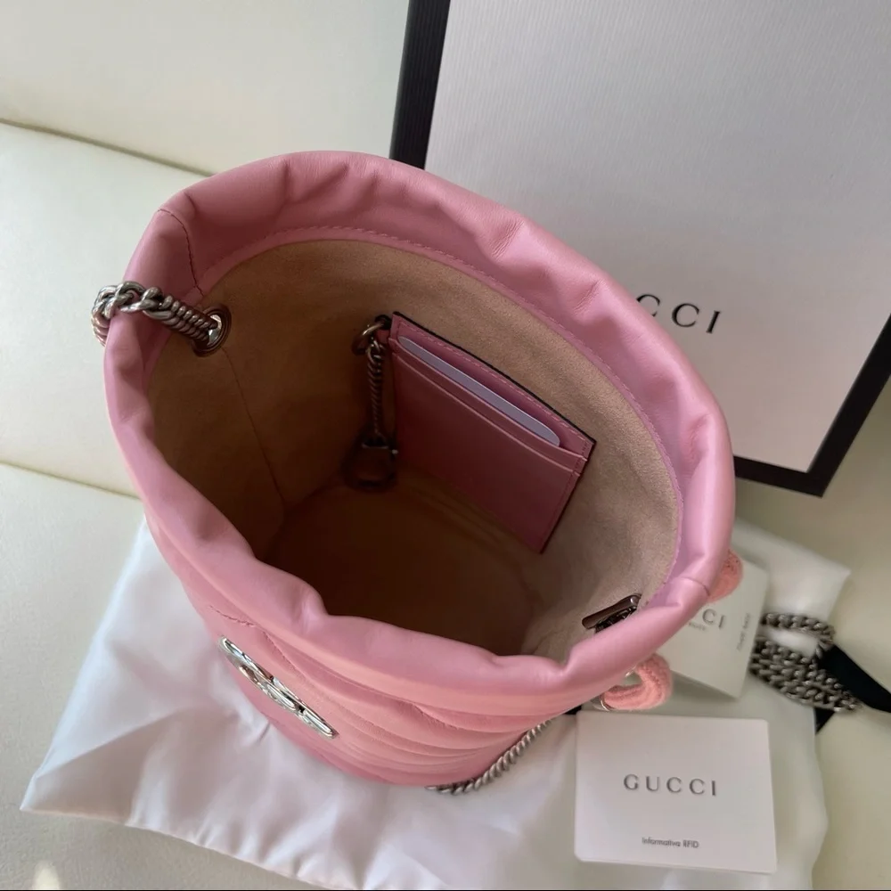 NEW GUCCI Chevron Calfskin Pink Leather GG Marmont Mini Bucket Chain Bag - Picture 12 of 13
